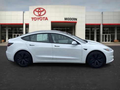 Used 2025 Tesla Model 3 Long Range image 4