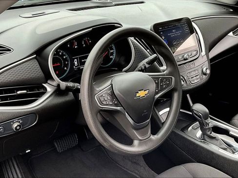 Used 2024 Chevrolet Malibu LT FWD image 15