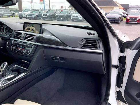 Used 2015 BMW 428i Convertible image 18