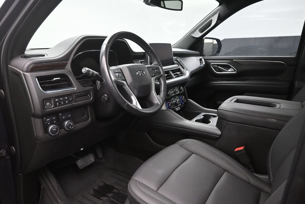 Used 2022 Chevrolet Tahoe Z71 w/ Luxury Package AWD/4WD image 19