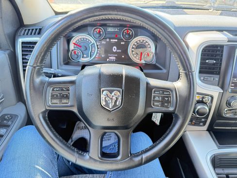 Used 2018 RAM 1500 Classic SLT w/ Luxury Group image 72