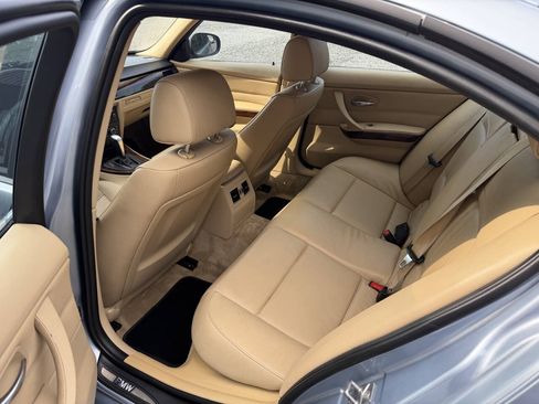 Used 2011 BMW 328i xDrive Sedan w/ Premium Pkg 2 AWD/4WD image 9