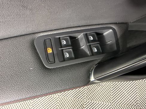 Used 2021 Volkswagen GTI SE FWD image 13