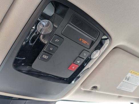 Used 2024 Kia Carnival SX FWD image 32