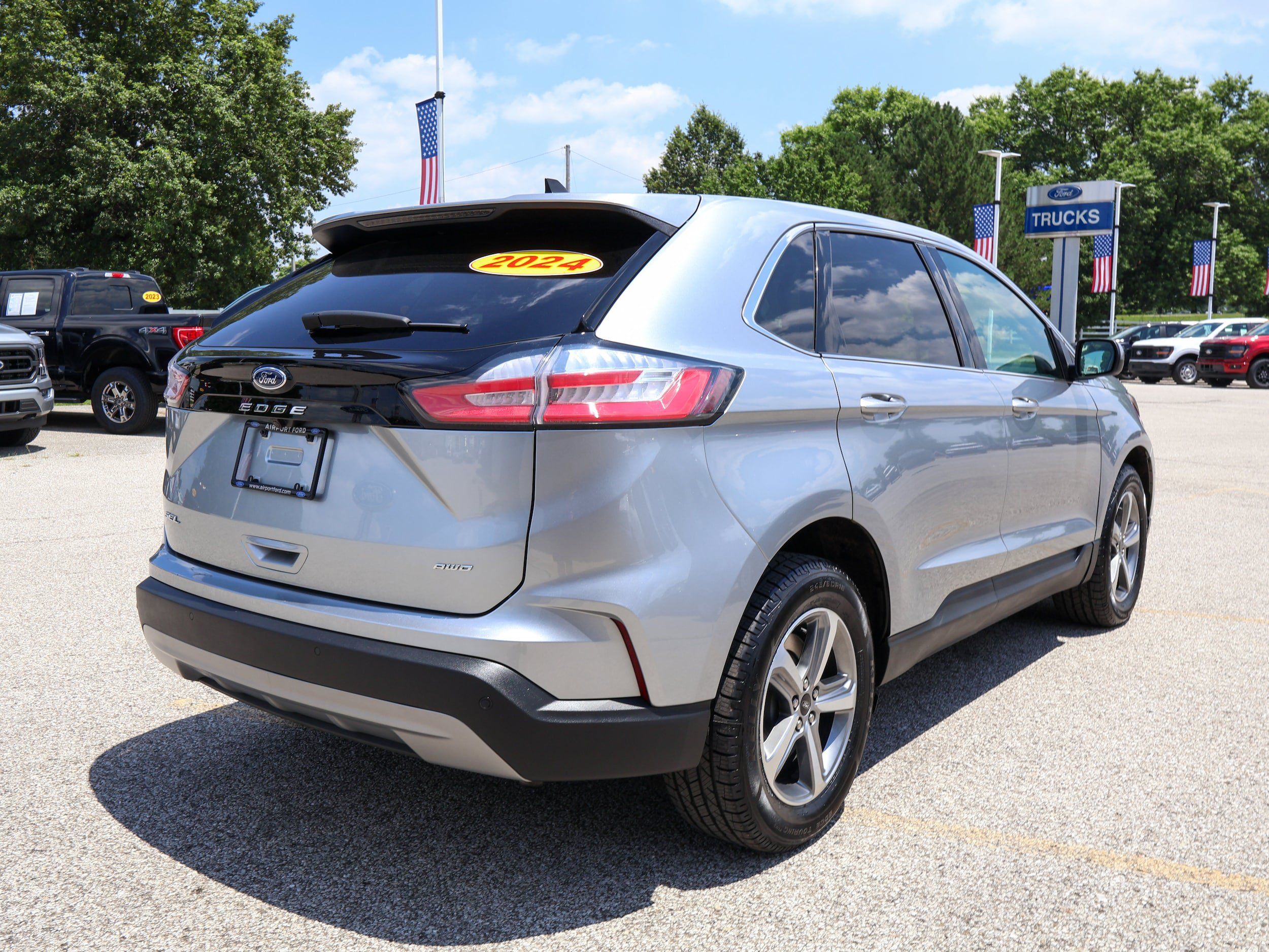 Used 2024 Ford Edge SEL w/ Convenience Package AWD/4WD image 5
