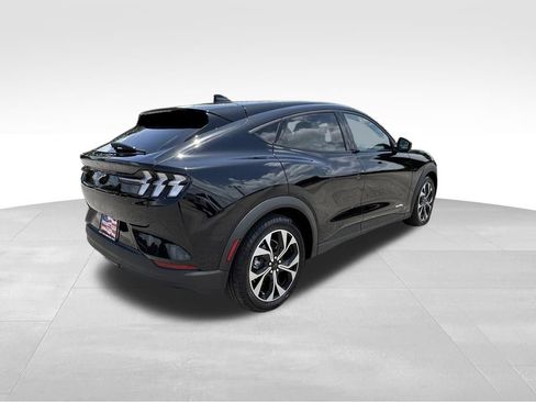 Used 2024 Ford Mustang Mach-E Select w/ Comfort Package Lite AWD/4WD image 4