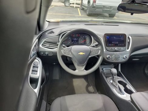 Used 2024 Chevrolet Malibu LT FWD image 12