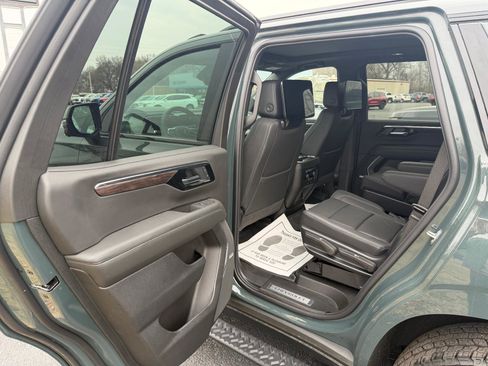 Used 2025 Chevrolet Tahoe Z71 w/ Z71 Off-Road Package image 11