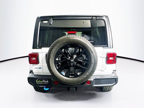 Used 2023 Jeep Wrangler Unlimited Sahara AWD/4WD image 7