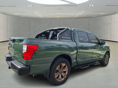Used 2024 Nissan Titan SV w/ SV Bronze Edition Package image 5