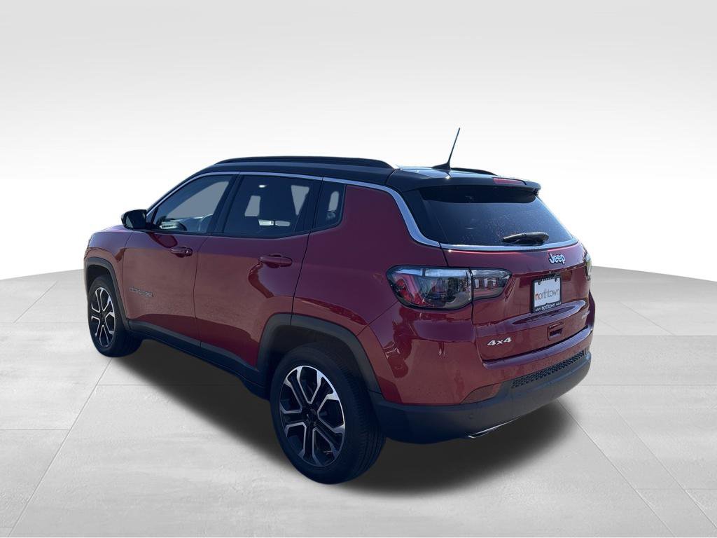 Used 2023 Jeep Compass Limited AWD/4WD image 8