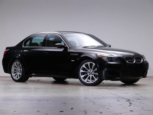Used 2006 BMW M5 image 3