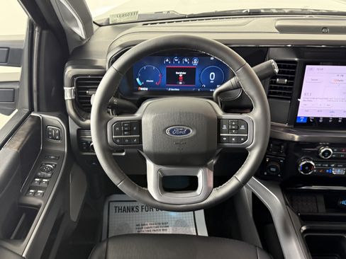 New 2026 Ford F250 Lariat w/ Black Appearance Package AWD/4WD image 10