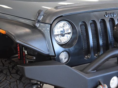 Used 2014 Jeep Wrangler Unlimited Sport w/ Quick Order Package 24S AWD/4WD image 14