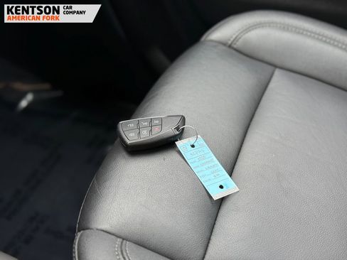 Used 2025 Chevrolet Suburban Z71 AWD/4WD image 44