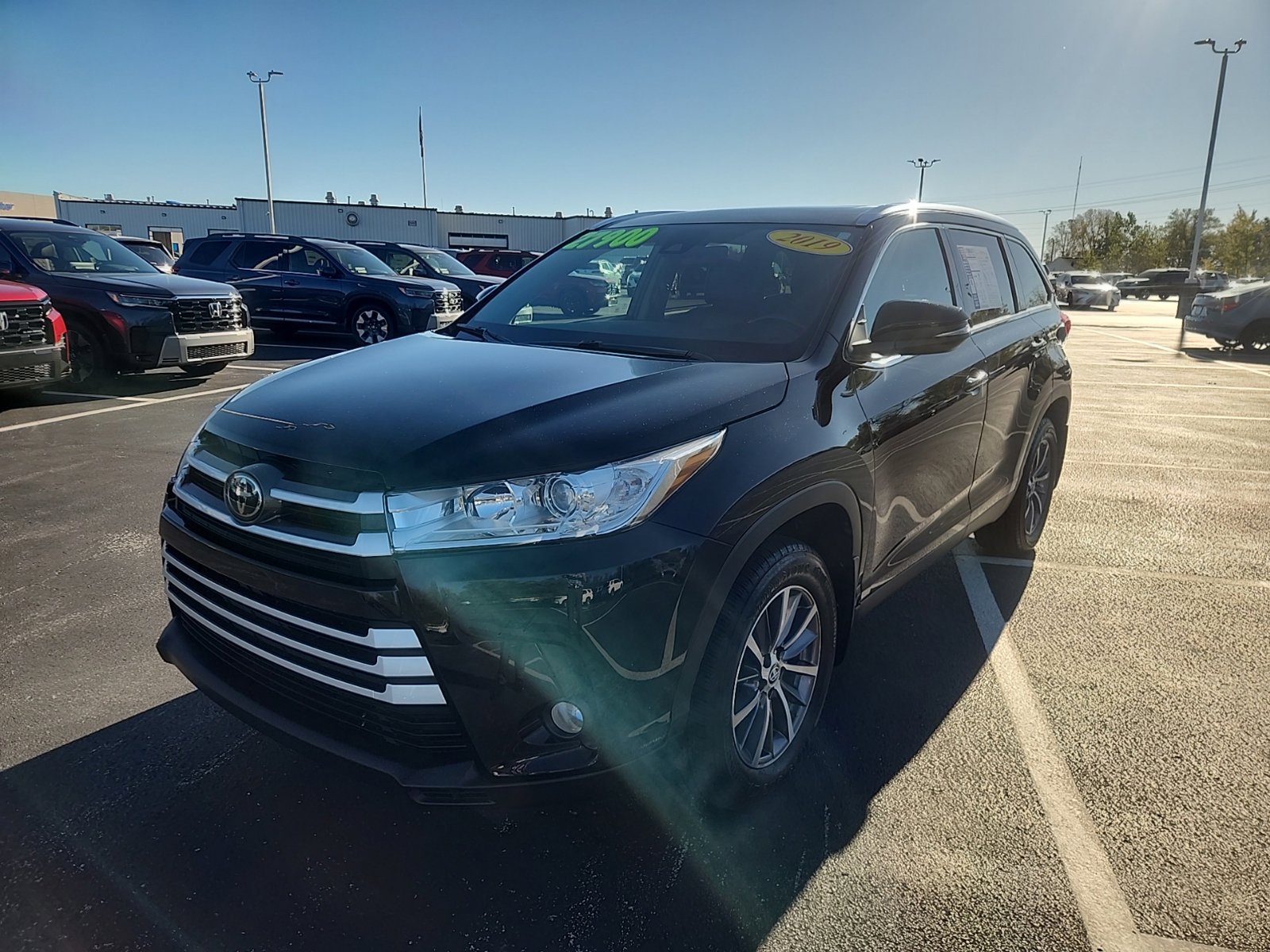 Used 2019 Toyota Highlander XLE AWD/4WD image 6