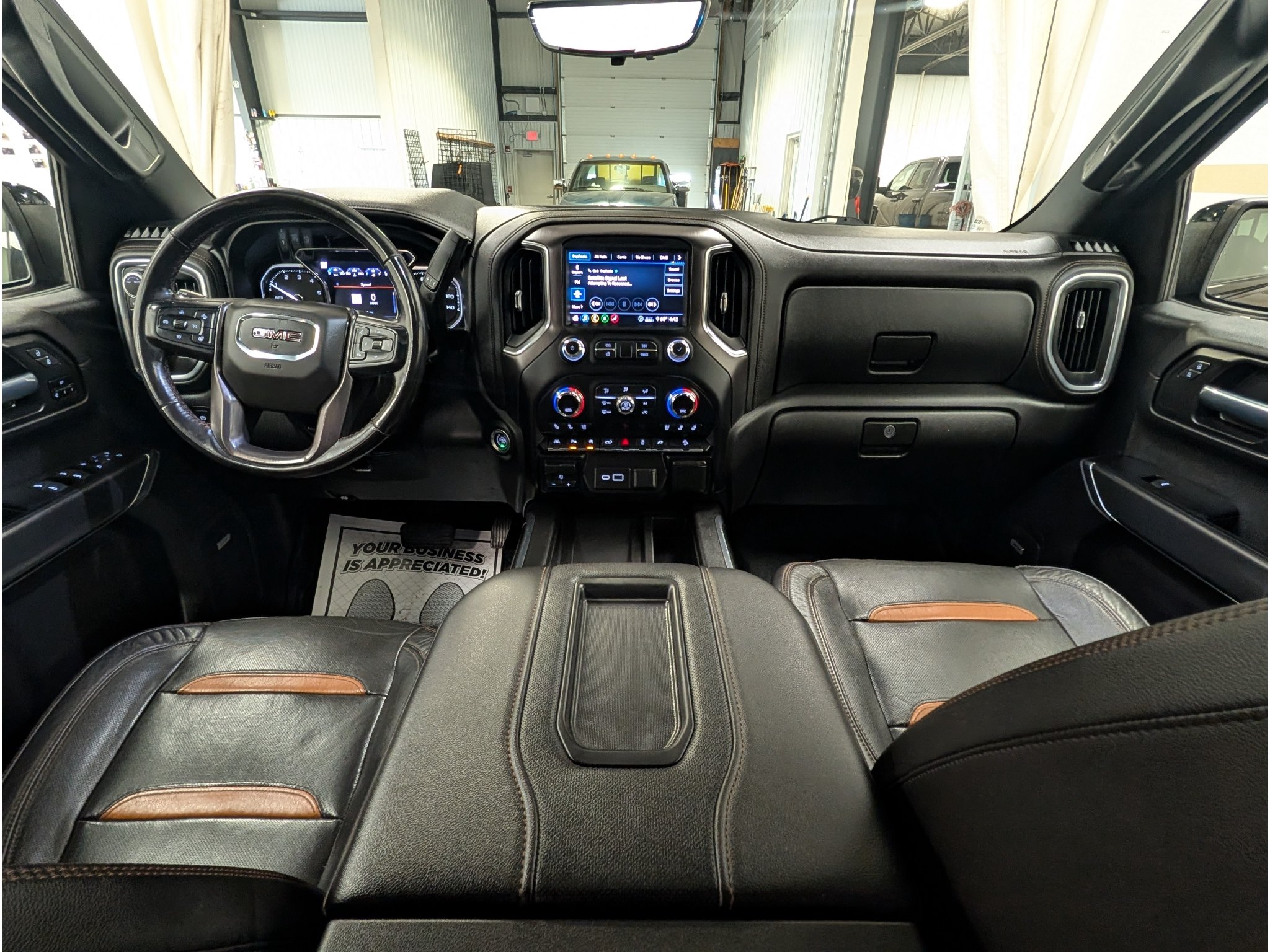 Used 2020 GMC Sierra 1500 AT4 w/ AT4 Premium Package AWD/4WD image 9