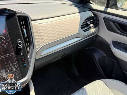 Certified 2025 Subaru Forester Premium AWD/4WD image 30