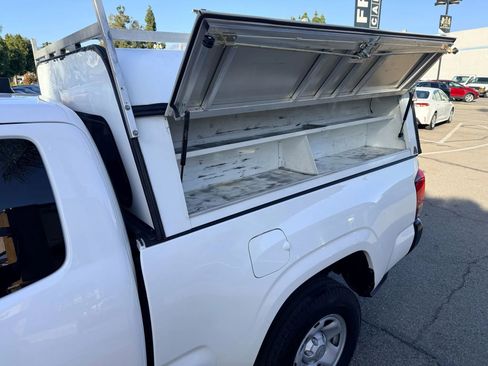 Used 2020 Toyota Tacoma SR image 13