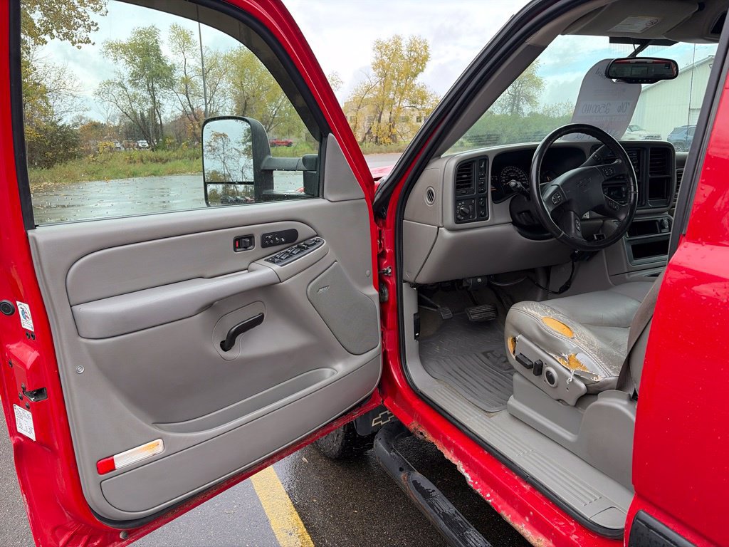 Used 2006 Chevrolet Silverado 2500 W/T AWD/4WD image 14