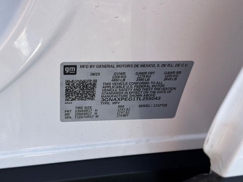 Used 2026 Chevrolet Equinox LT AWD/4WD image 28