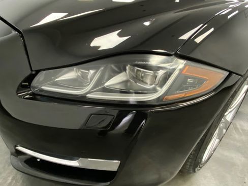 Used 2017 Jaguar XJ L Portfolio image 11