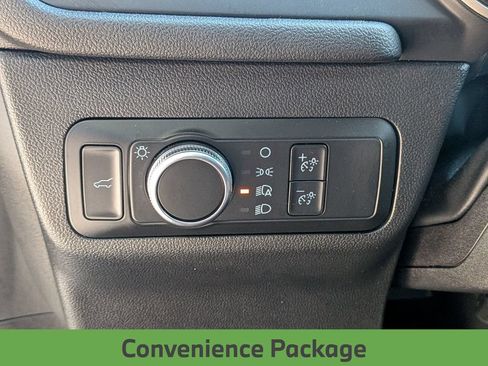 Used 2022 Ford Escape SE w/ SE Sport Appearance Package FWD image 19