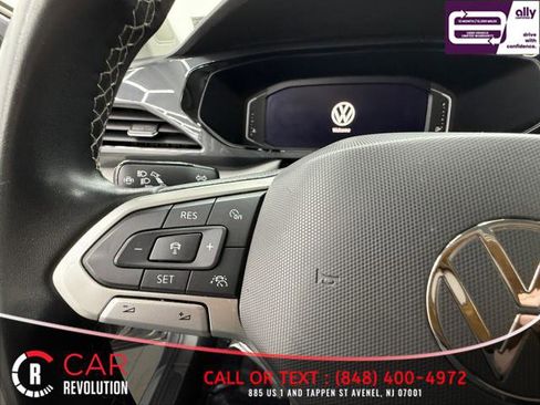 Used 2022 Volkswagen Taos SEL w/ Panoramic Sunroof Package image 19