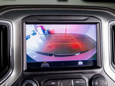 Used 2022 Chevrolet Silverado 3500 LT w/ Convenience Package image 9