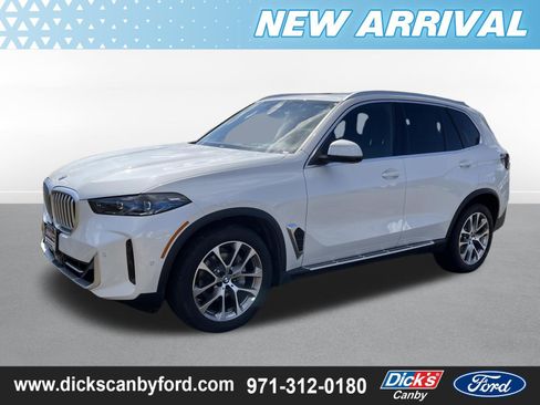 Used 2026 BMW X5 xDrive40i w/ Premium Package AWD/4WD image 3