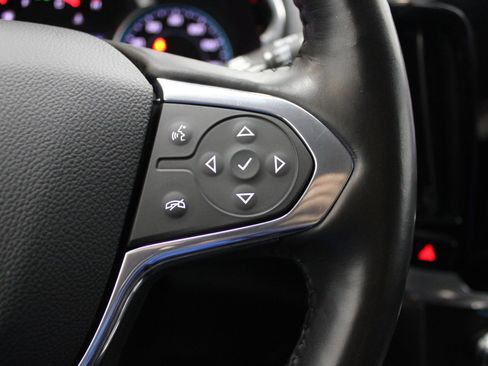 Used 2020 Chevrolet Traverse RS w/ LPO, Floor Liner Package FWD image 39