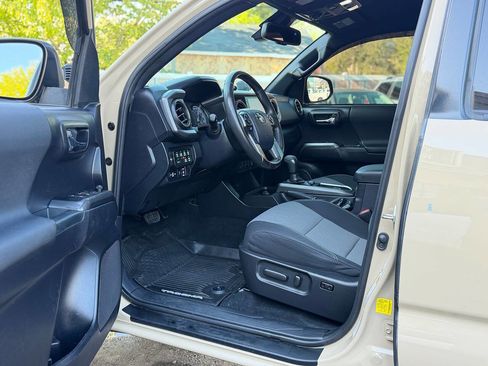 Used 2020 Toyota Tacoma TRD Off-Road w/ Technology Package AWD/4WD image 67
