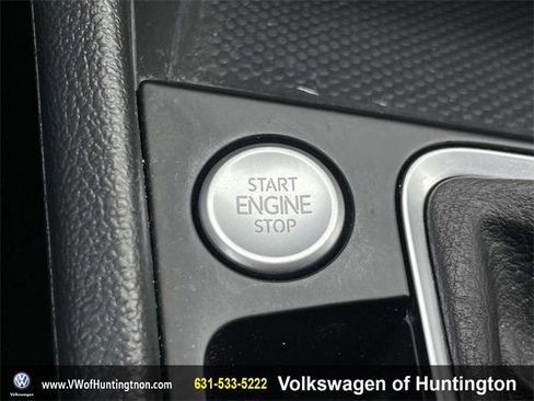 Certified 2022 Volkswagen Jetta SE image 30