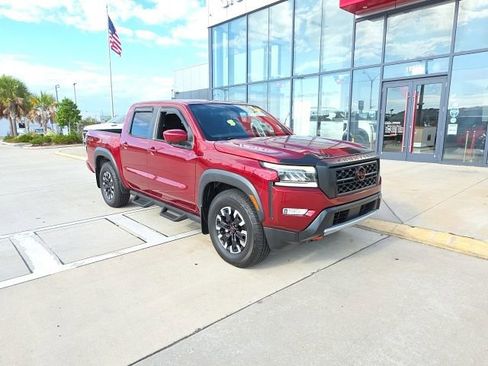 Used 2022 Nissan Frontier Pro-X RWD image 2