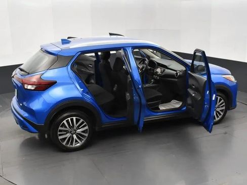 Used 2024 Nissan Kicks SV image 6