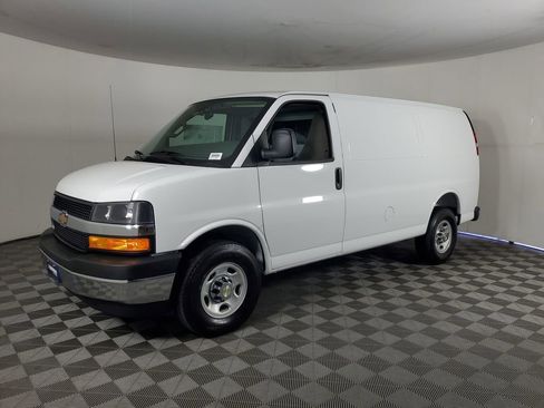New 2026 Chevrolet Express 2500 w/ Driver Convenience Package RWD image 8