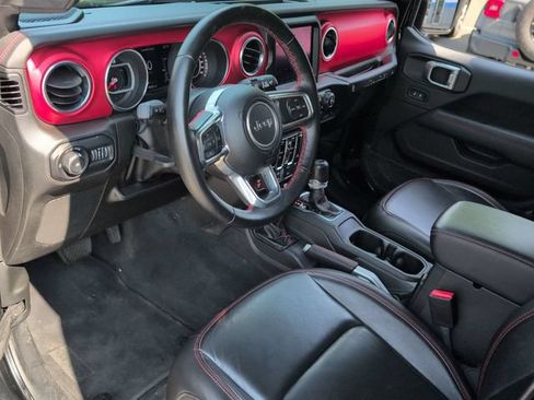 Used 2022 Jeep Wrangler Unlimited Rubicon w/ LED Lighting Group AWD/4WD image 10
