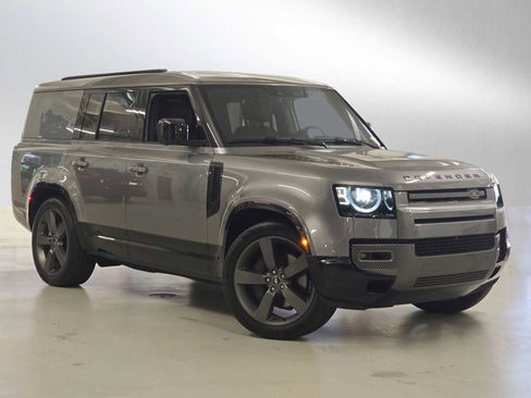 Used 2024 Land Rover Defender 130 Outbound image 7