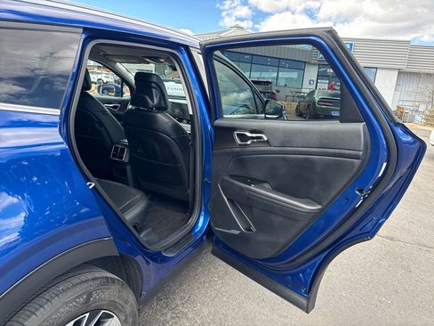 Used 2023 Kia Sportage EX image 21