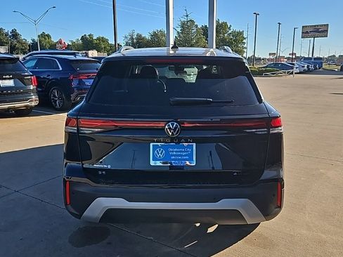 New 2025 Volkswagen Tiguan SE image 6
