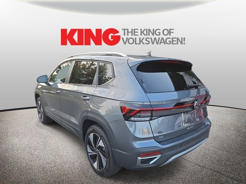 New 2025 Volkswagen Taos SE image 5