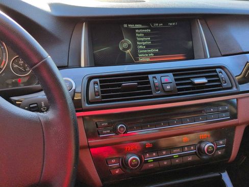 Used 2014 BMW 528i xDrive Sedan image 27