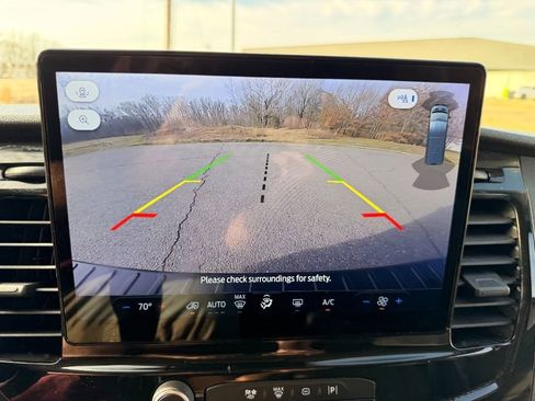 Used 2024 Ford Transit 350 XLT image 6