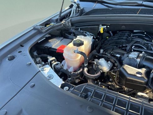 Used 2024 Jeep Grand Cherokee L Laredo image 51