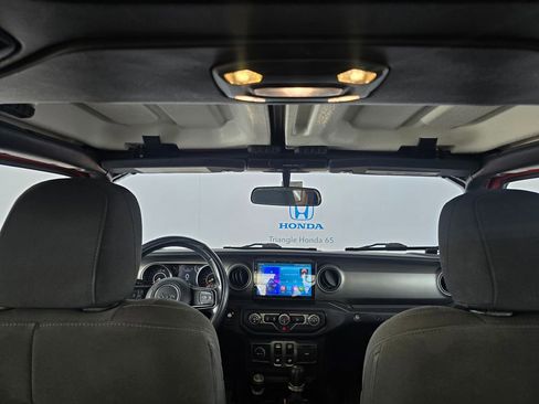 Used 2019 Jeep Wrangler Sport AWD/4WD image 8
