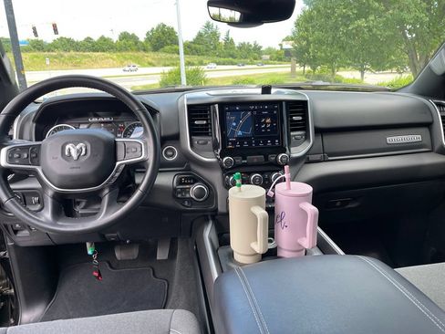 Used 2022 RAM 1500 Big Horn AWD/4WD image 10
