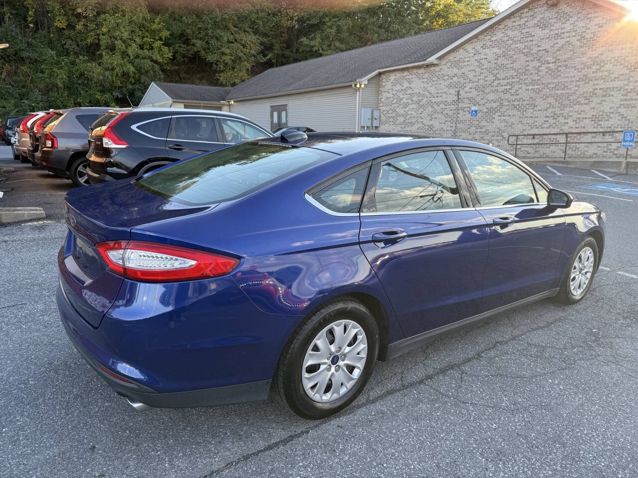 Used 2014 Ford Fusion S FWD image 5