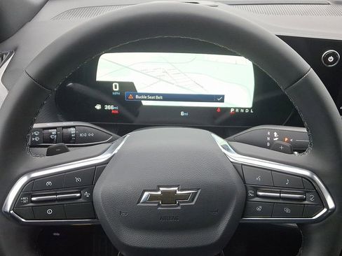 New 2026 Chevrolet Equinox LT w/ Convenience Package II image 9