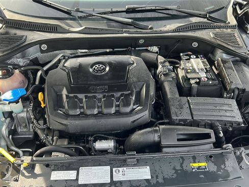 Used 2020 Volkswagen Passat 2.0T SE image 10