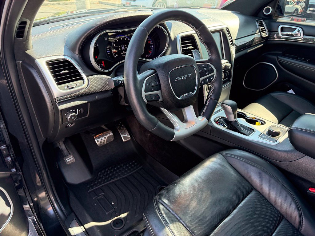 Used 2016 Jeep Grand Cherokee SRT AWD/4WD image 18